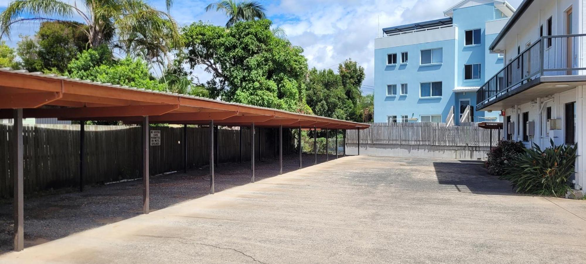 Tower Court Motel - Adults Only Haven Hervey Bay Dış mekan fotoğraf