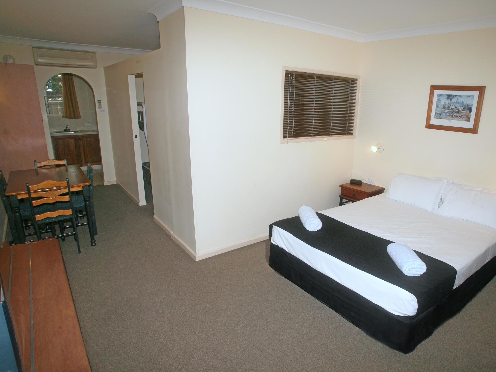 Tower Court Motel - Adults Only Haven Hervey Bay Dış mekan fotoğraf