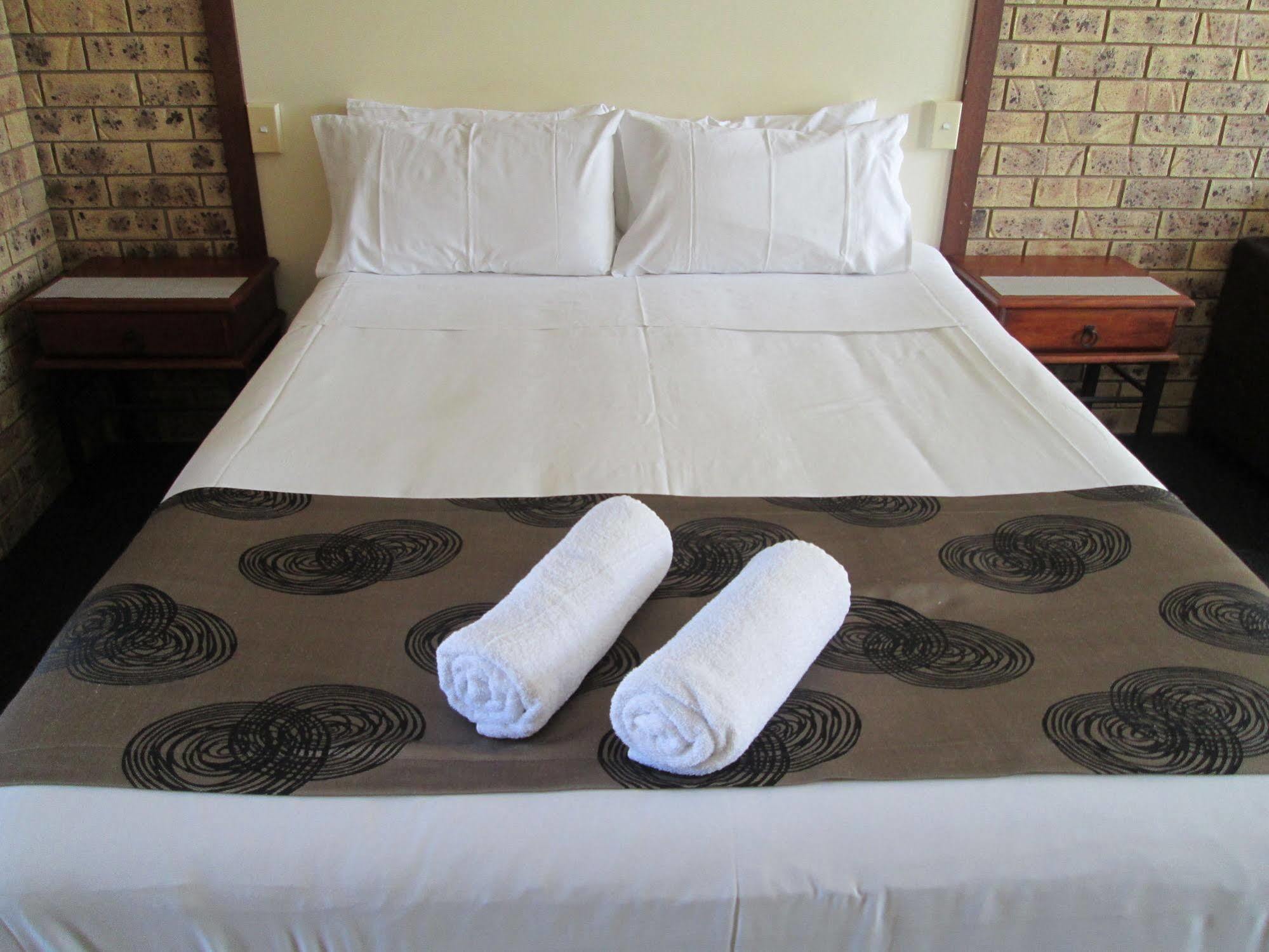 Tower Court Motel - Adults Only Haven Hervey Bay Dış mekan fotoğraf