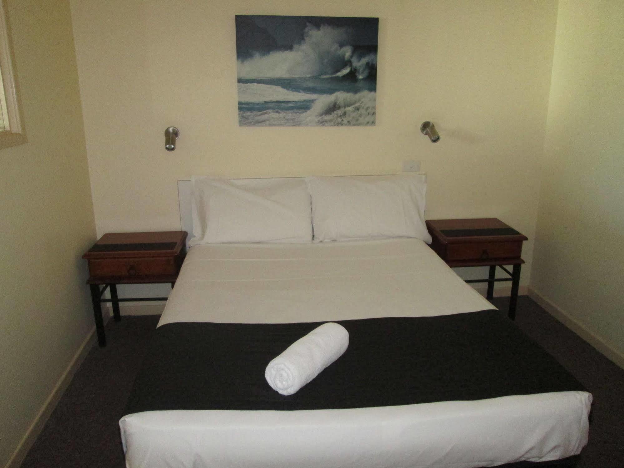 Tower Court Motel - Adults Only Haven Hervey Bay Dış mekan fotoğraf