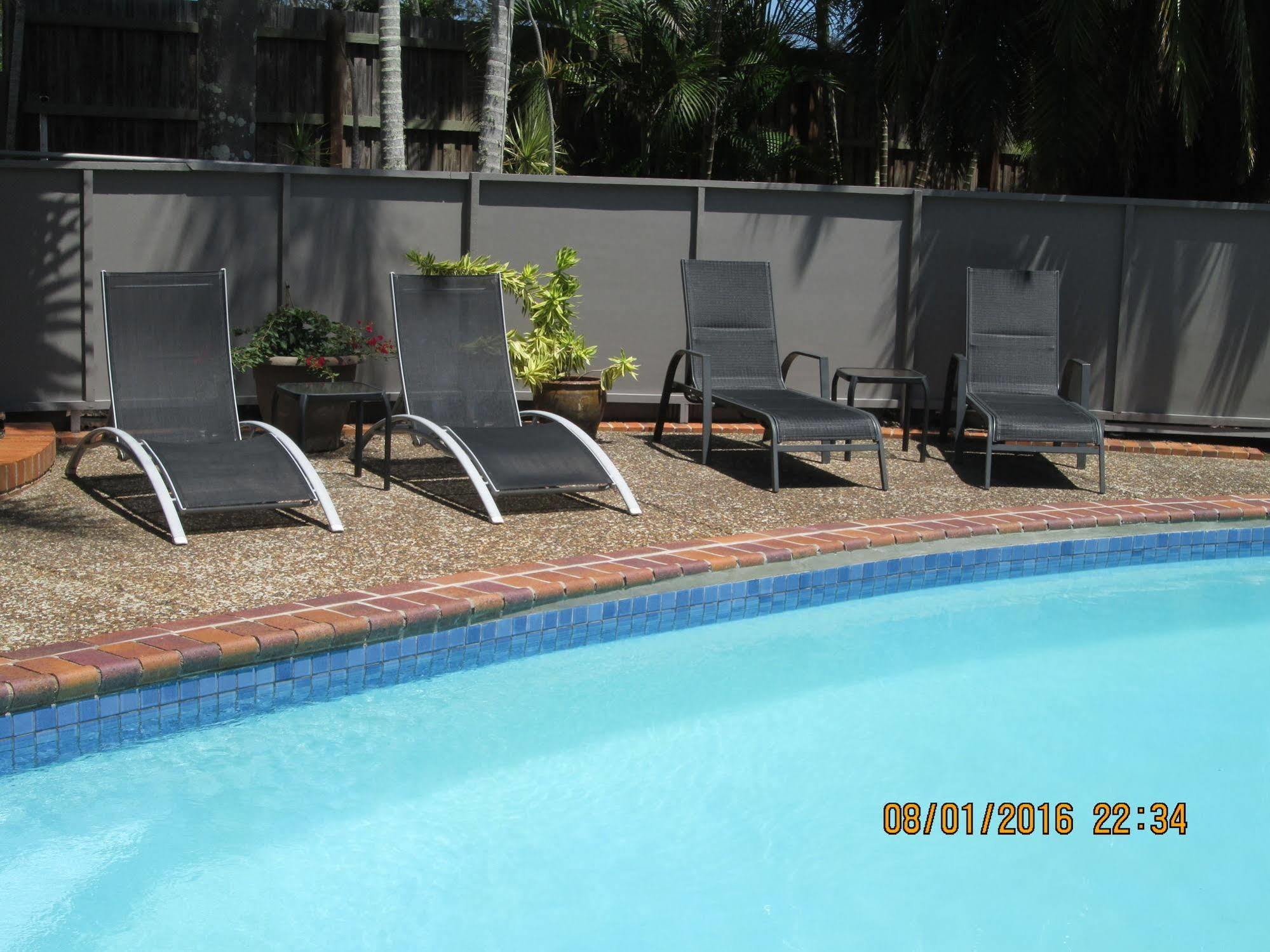 Tower Court Motel - Adults Only Haven Hervey Bay Dış mekan fotoğraf