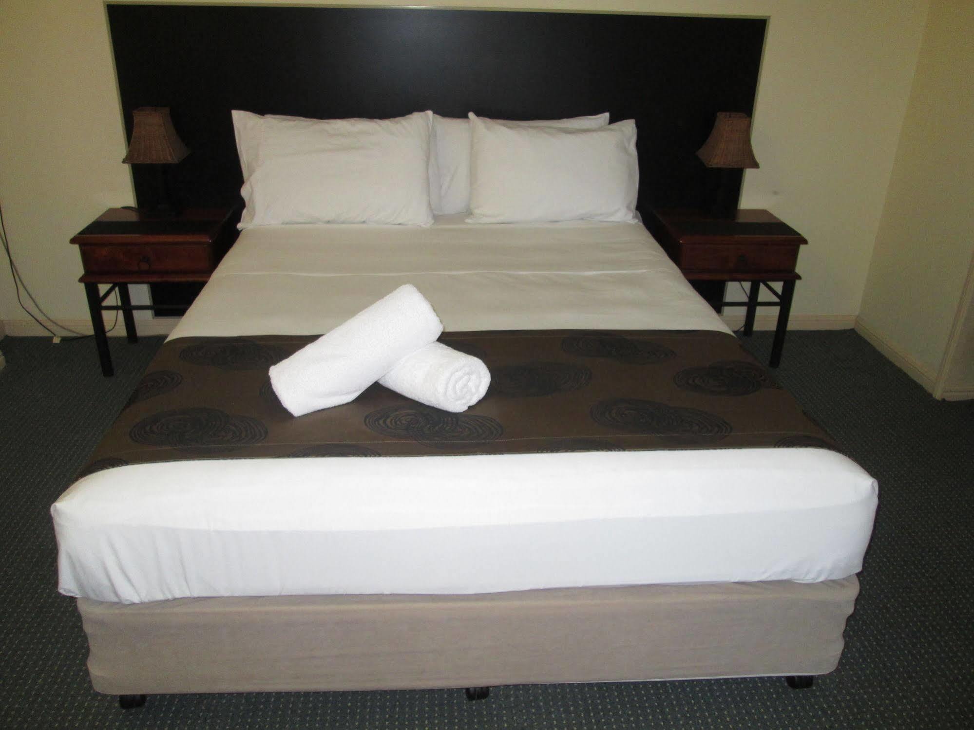 Tower Court Motel - Adults Only Haven Hervey Bay Dış mekan fotoğraf